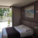 Logis Saint Simond ホテル エクスレバン