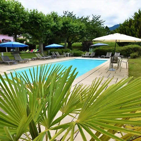 Logis Saint Simond ホテル