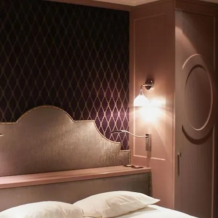 Logis Saint Simond 3* 엑스레뱅